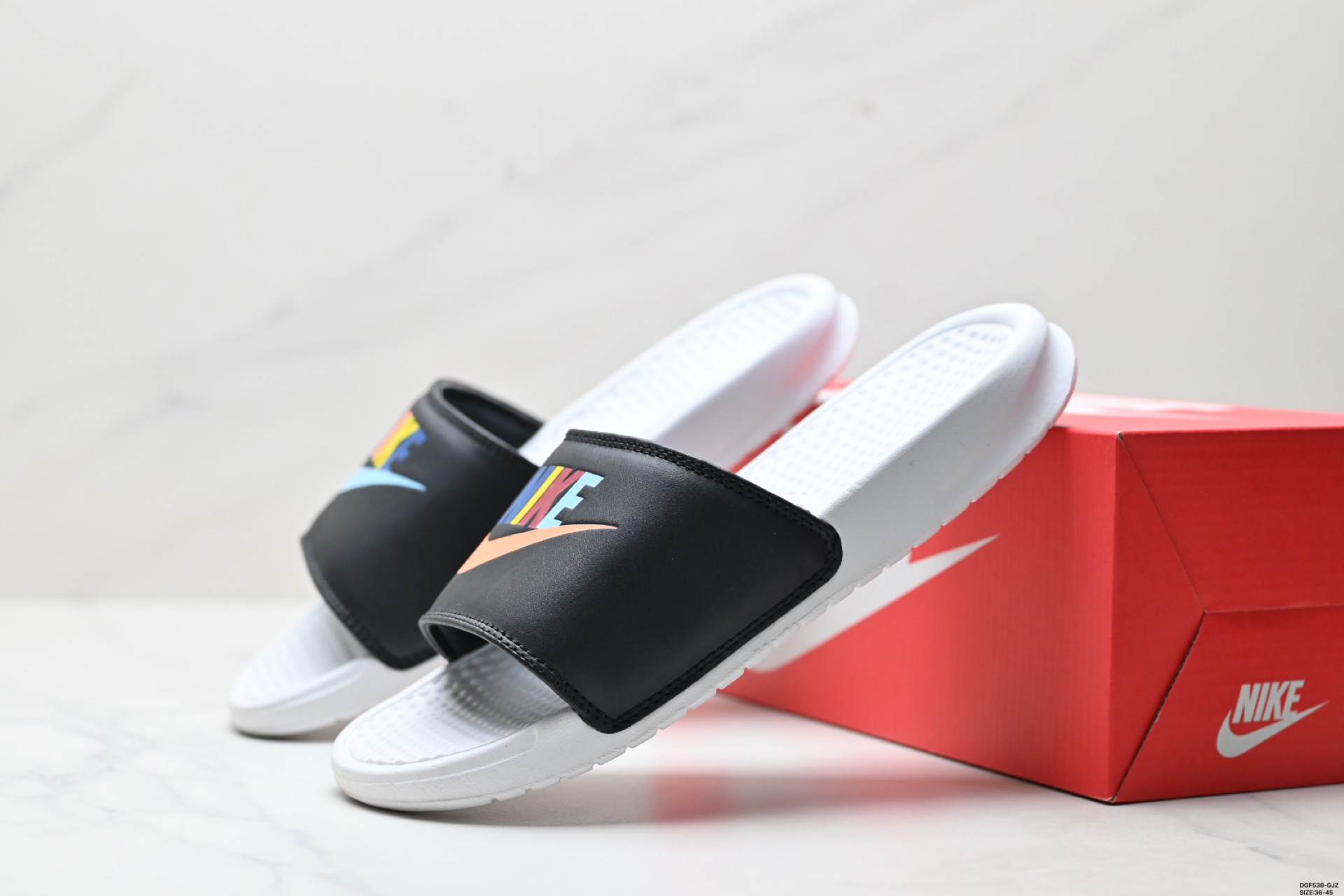 NIKE VICTORI ONE SLIDE 耐克 防滑运动拖鞋 CN9675-001 NIKE VICTORI ONE SLIDE 耐克 防滑运动拖鞋 CN9675-001