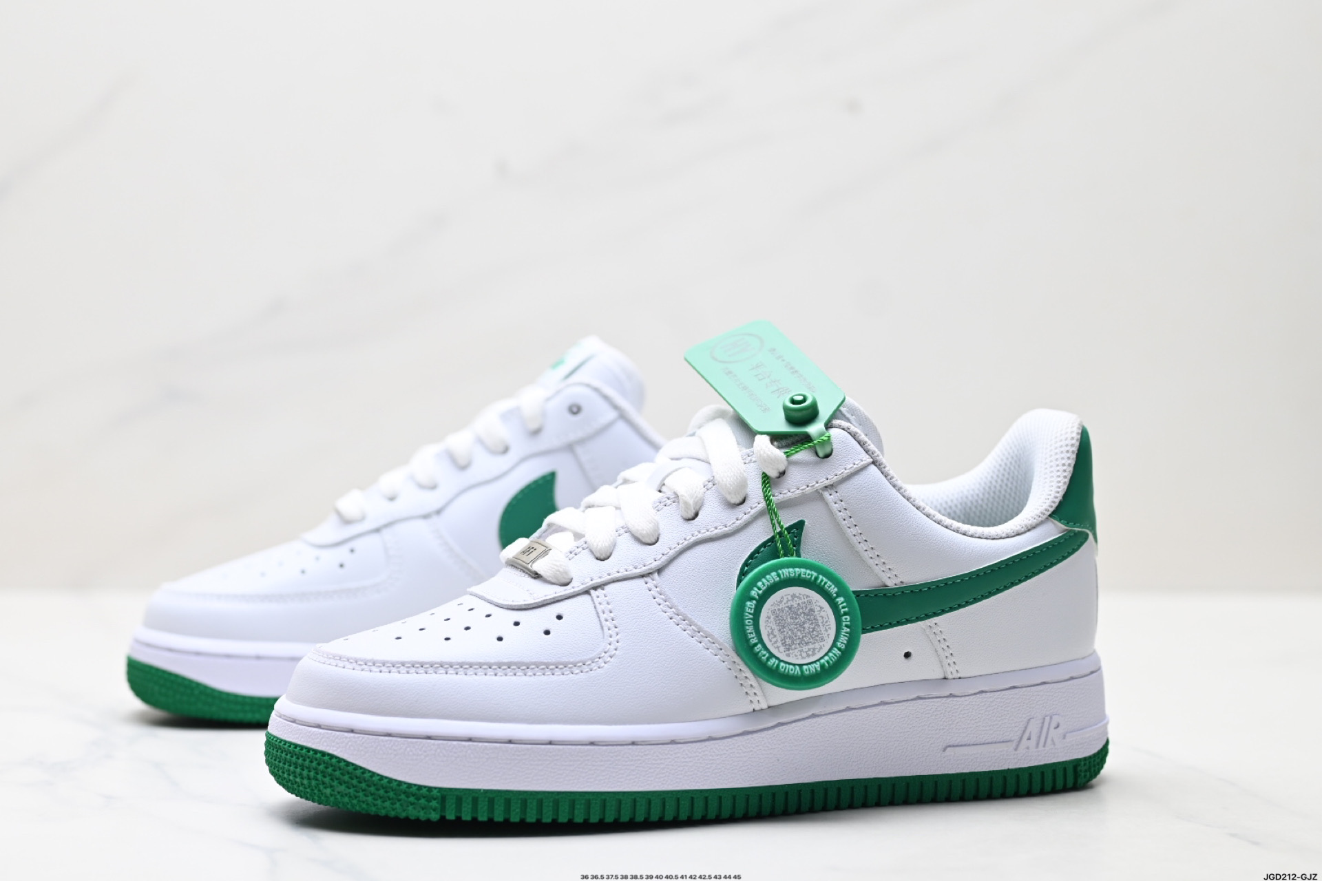 NIKE AIR FORCE 1‘07 LV8  FJ4146-102