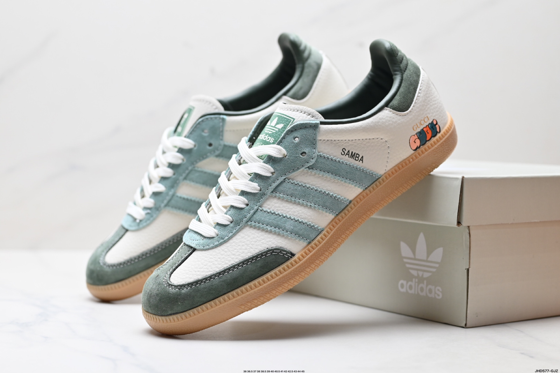 Adidas Originals Samba OG ‘DIY’桑巴舞系列 阿迪达斯 三叶草绅士德训足球风百搭低帮休闲运动板鞋 DX0001 Adidas Originals Samba OG ‘DIY’桑巴舞系列 阿迪达斯 三叶草绅士德训足球风百搭低帮休闲运动板鞋 DX0001