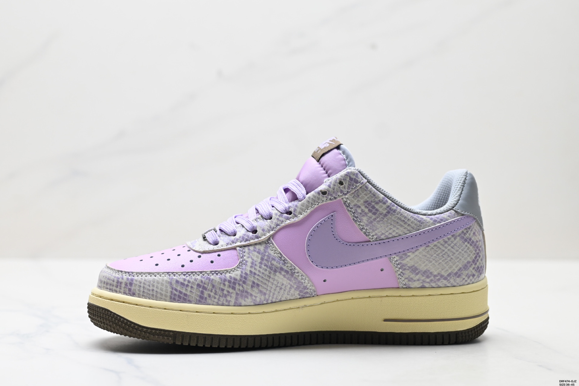 Nike Air Force 1 '07: Elegancia y Comodidad en Cada Paso 4 i1749661010364 1809 0 2