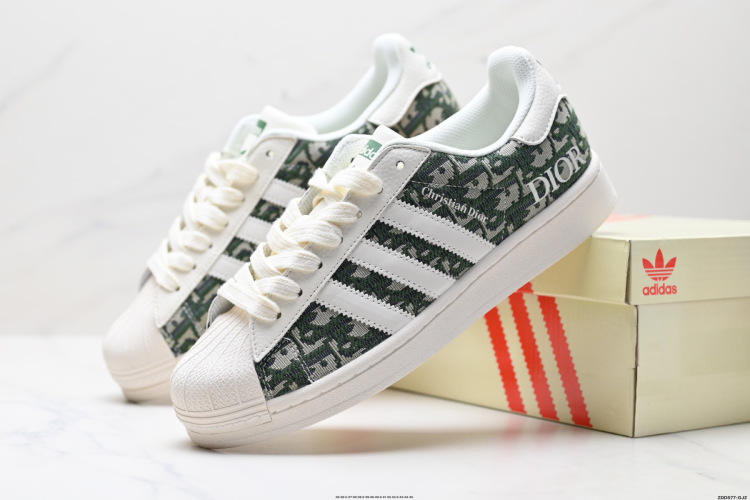 Adidas Originals Superstar: Classic Low-Top Sneakers - Ultimate Comfort & Style 1 Adidas Originals Superstar: Classic Low-Top Sneakers – Ultimate Comfort & Style