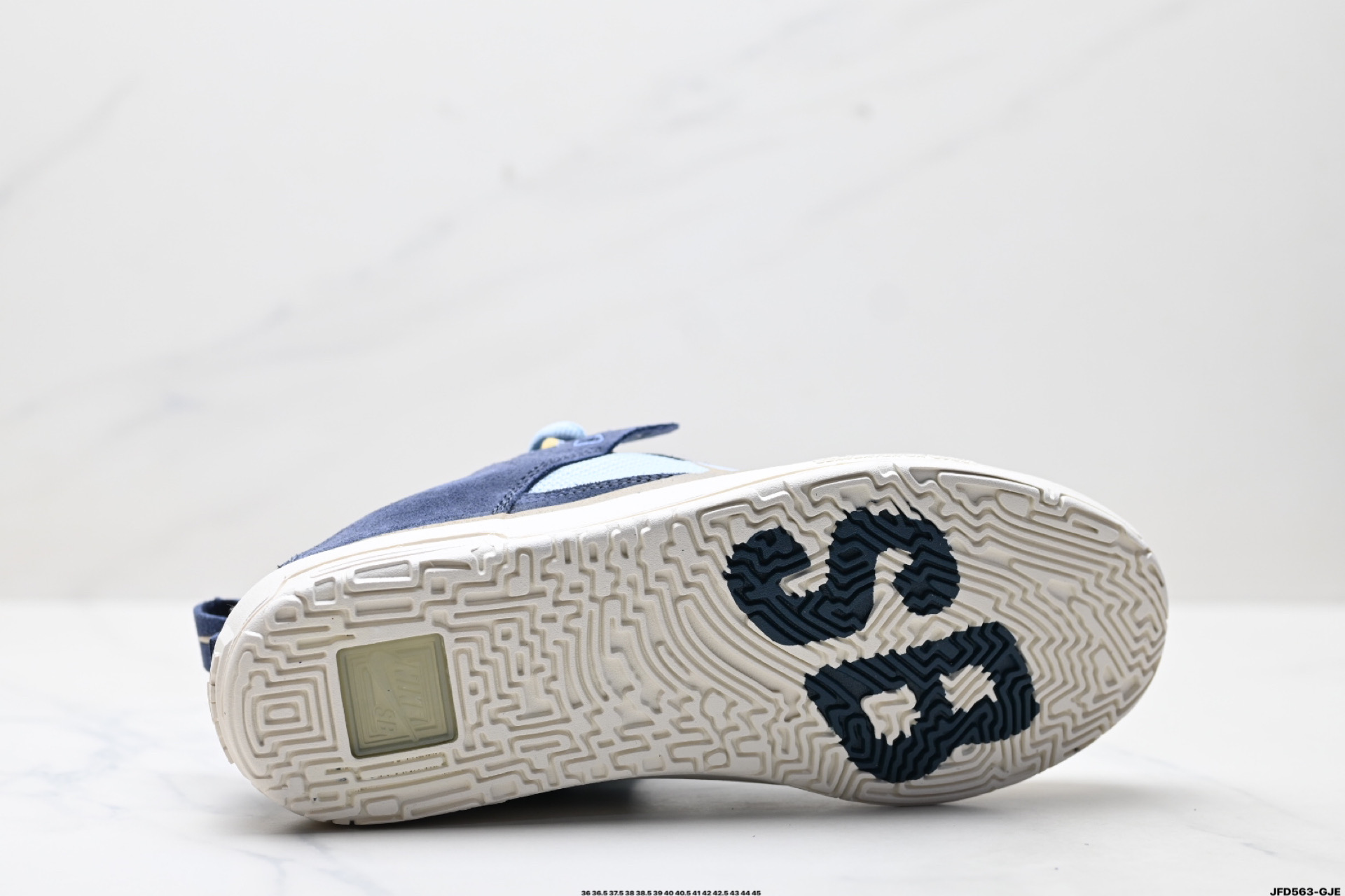 Nike SB DAY ONE 绒面革 网布皮革绒面 简约舒适革防滑减震耐磨透气 低帮 休闲鞋 FN4210-402