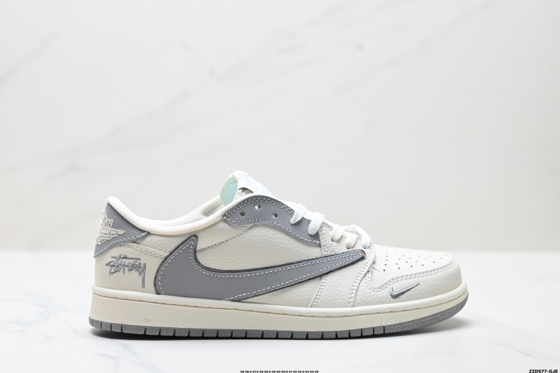 Nike Air Jordan 1 x Travis Scott AJ1倒勾 乔一倒钩 ‘DIY’定制 耐克 低帮文化篮球鞋 XB1979-002 Nike Air Jordan 1 x Travis Scott AJ1倒勾 乔一倒钩 ‘DIY’定制 耐克 低帮文化篮球鞋 XB1979-002