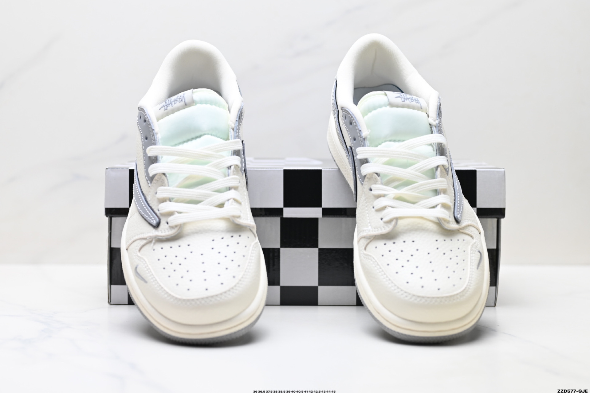 Nike Air Jordan 1 x Travis Scott AJ1倒勾 乔一倒钩 ‘DIY’定制 耐克 低帮文化篮球鞋 XB1979-002 Nike Air Jordan 1 x Travis Scott AJ1倒勾 乔一倒钩 ‘DIY’定制 耐克 低帮文化篮球鞋 XB1979-002