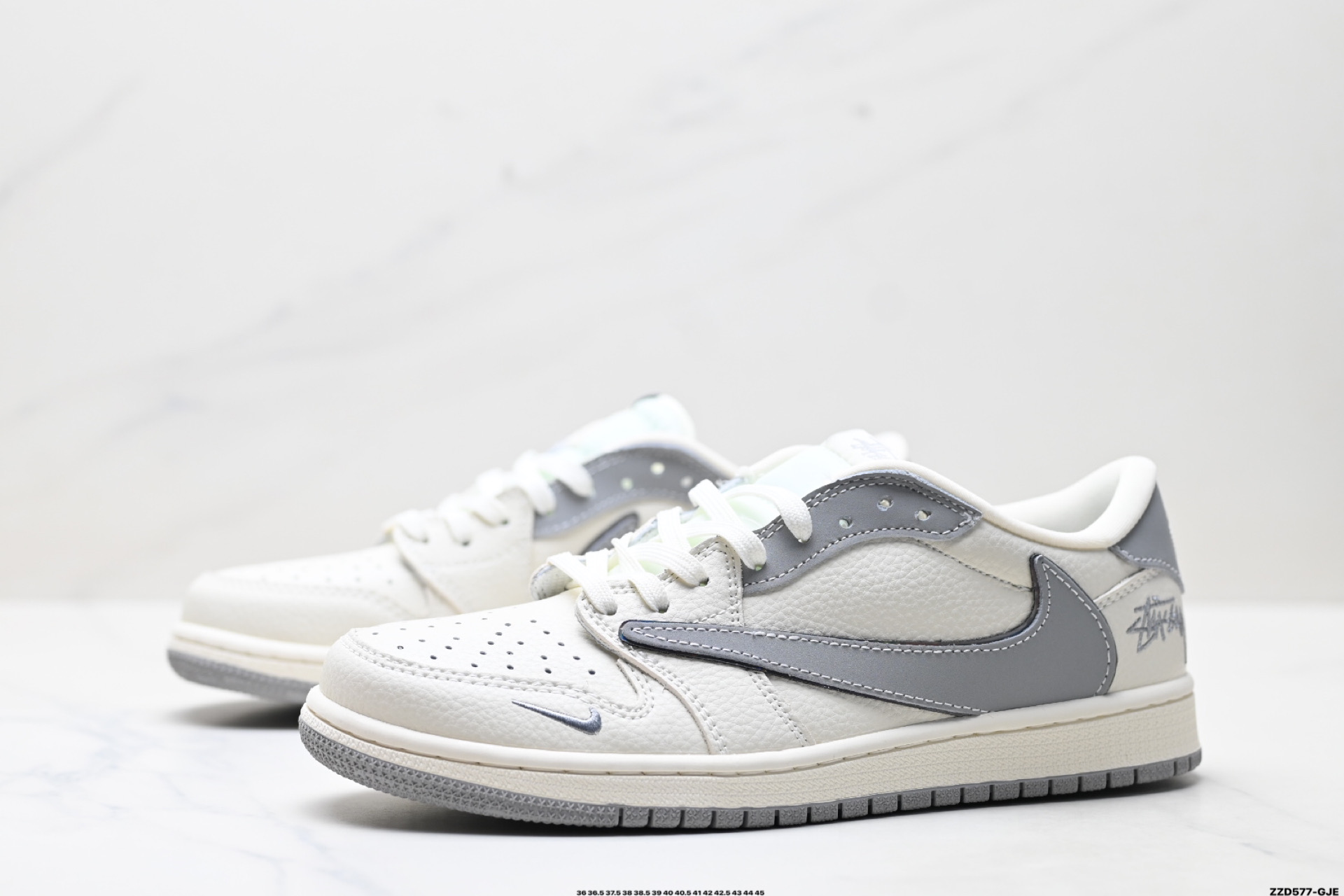 Nike Air Jordan 1 x Travis Scott AJ1倒勾 乔一倒钩 ‘DIY’定制 耐克 低帮文化篮球鞋 XB1979-002 Nike Air Jordan 1 x Travis Scott AJ1倒勾 乔一倒钩 ‘DIY’定制 耐克 低帮文化篮球鞋 XB1979-002