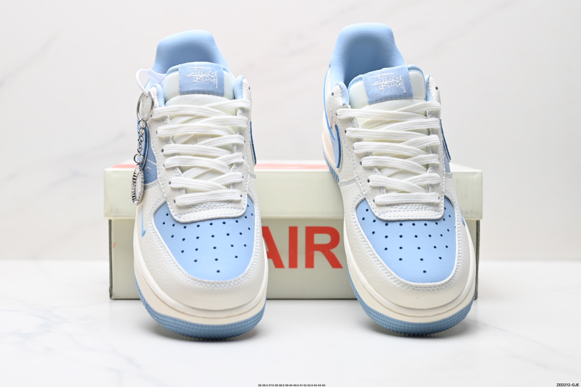 NIKE AIR FORCE 1‘07  KK1988-090