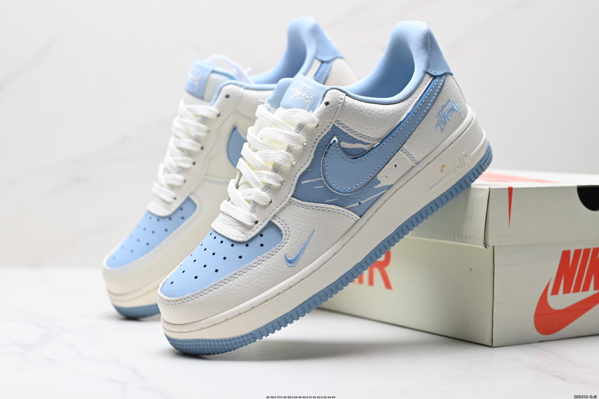 NIKE AIR FORCE 1‘07  KK1988-090