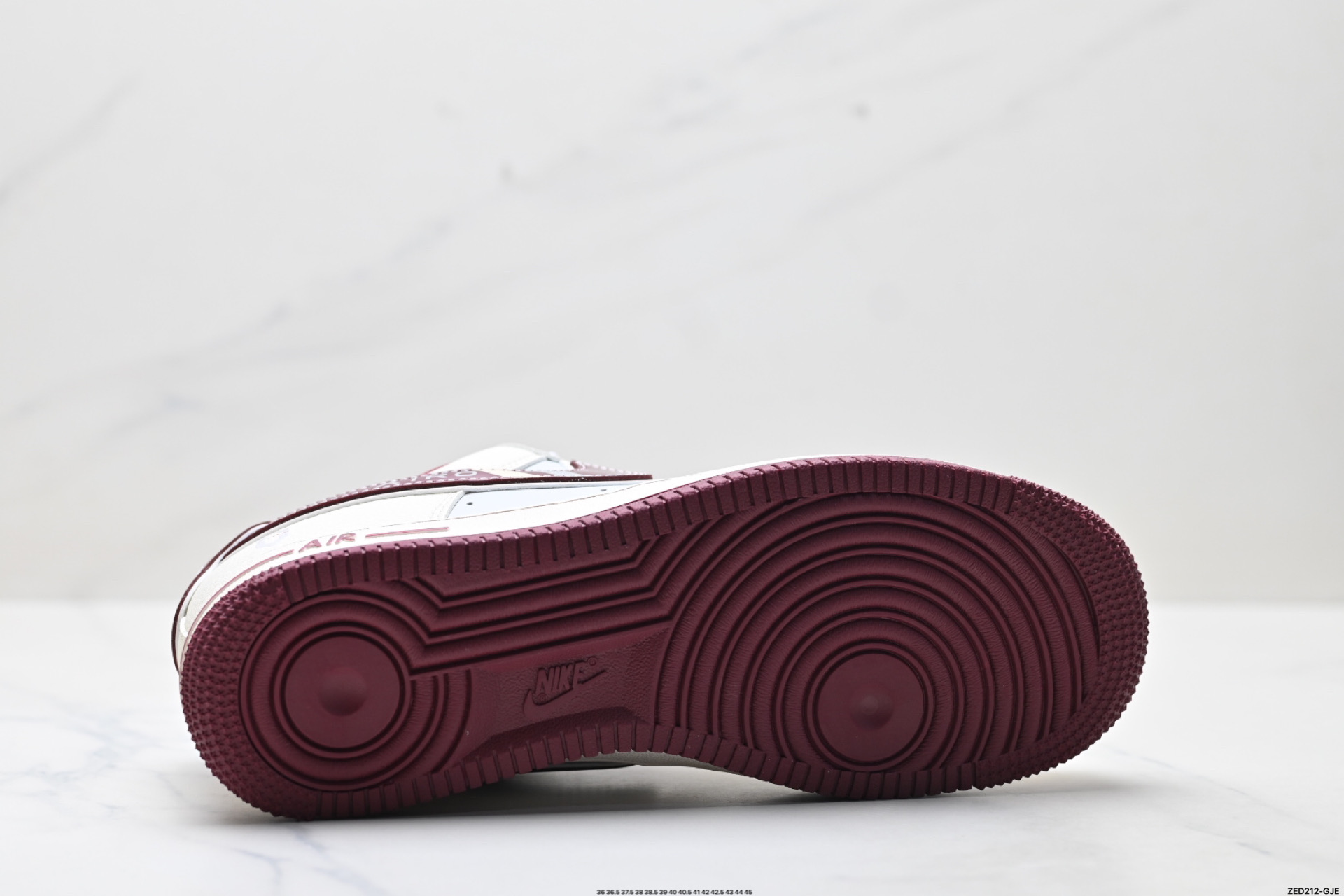 NIKE AIR FORCE 1‘07 LV8 XS1958-610