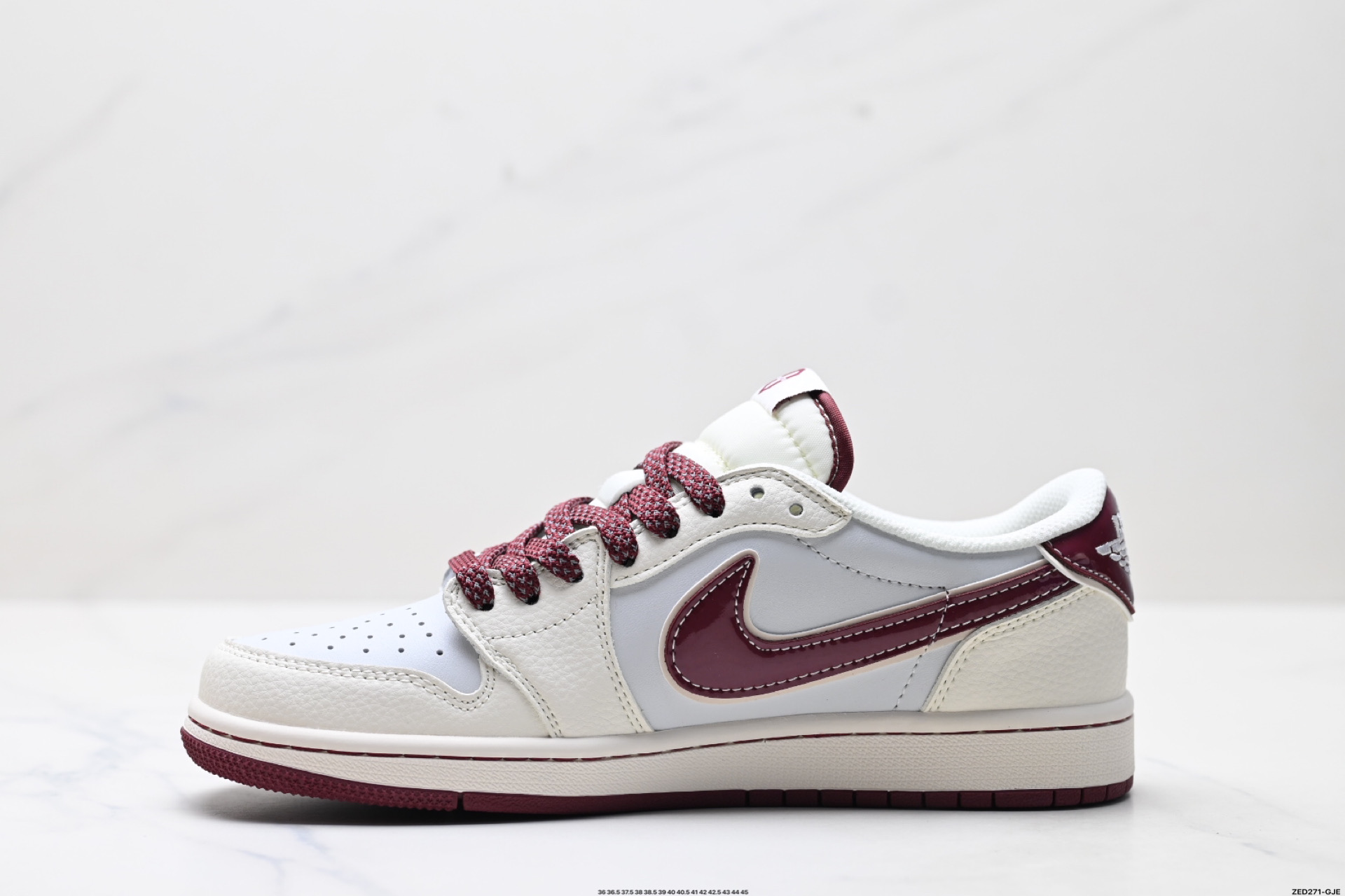 Nike Air Jordan 1 x Travis Scott AJ1倒勾 乔一倒钩 ‘DIY’定制 耐克 低帮文化篮球鞋 FC1688-239 Nike Air Jordan 1 x Travis Scott AJ1倒勾 乔一倒钩 ‘DIY’定制 耐克 低帮文化篮球鞋 FC1688-239