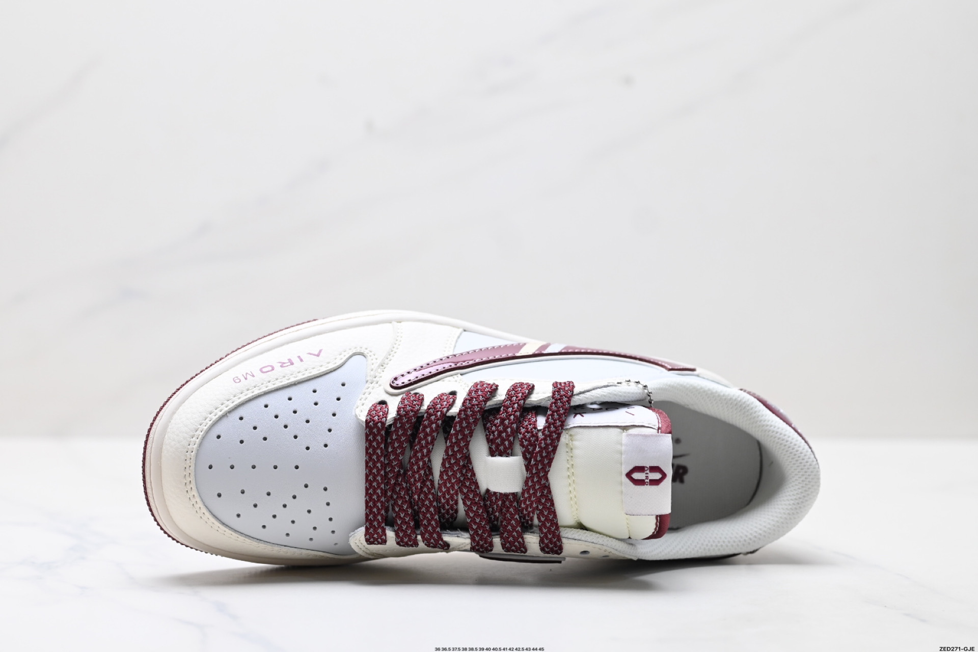 Nike Air Jordan 1 x Travis Scott AJ1倒勾 乔一倒钩 ‘DIY’定制 耐克 低帮文化篮球鞋 FC1688-239 Nike Air Jordan 1 x Travis Scott AJ1倒勾 乔一倒钩 ‘DIY’定制 耐克 低帮文化篮球鞋 FC1688-239