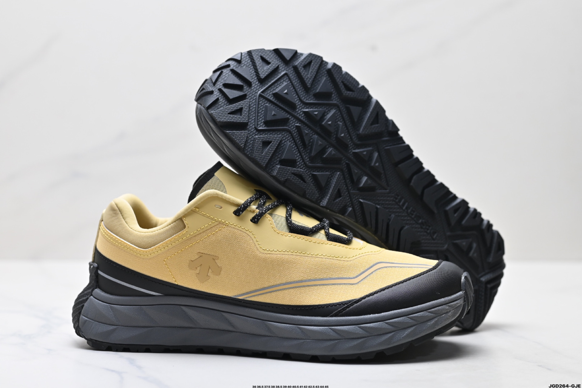 迪桑特DESCENTE Terrain D 舒适 防滑耐磨 低帮 生活休闲鞋 SQ123LCR34