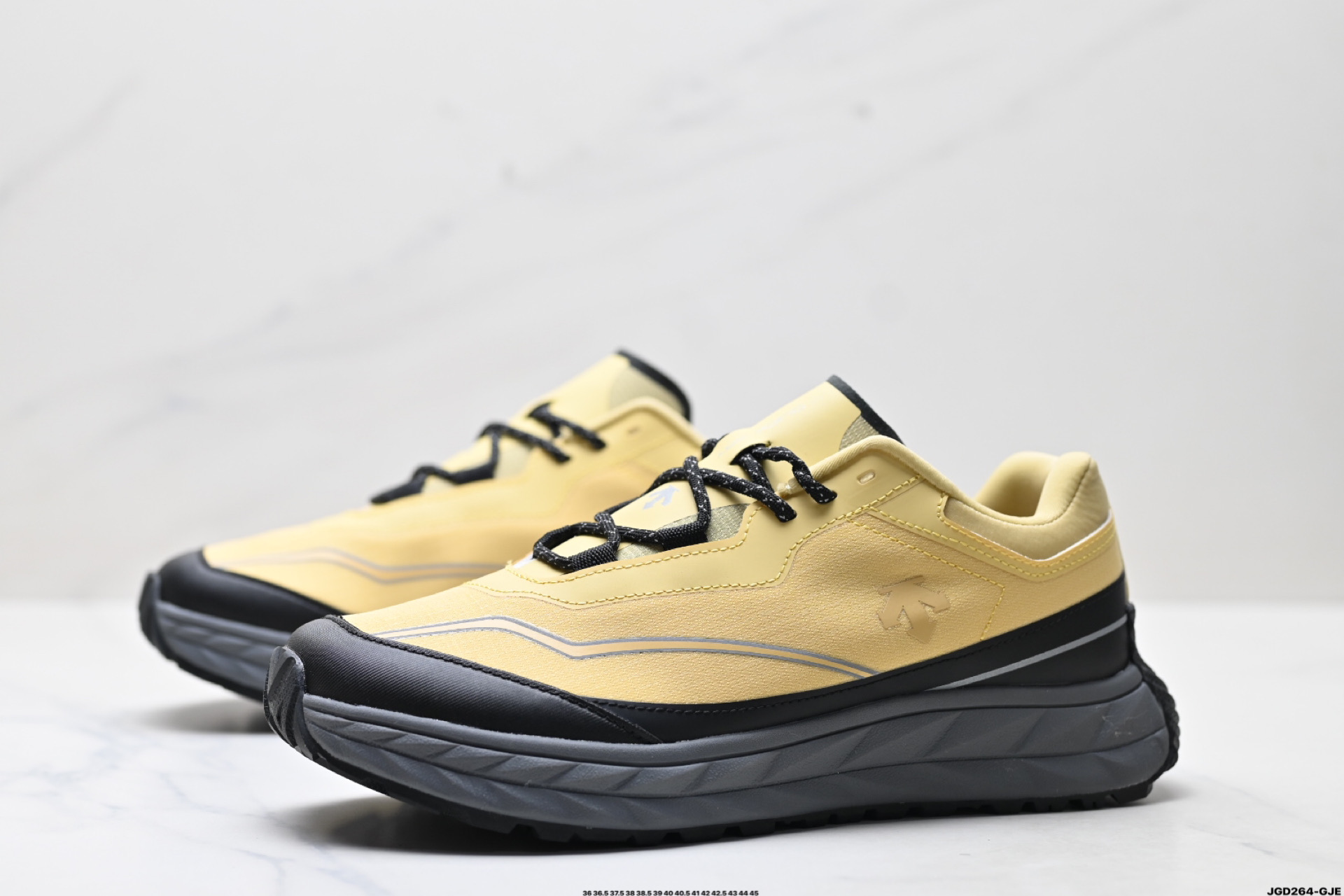 迪桑特DESCENTE Terrain D 舒适 防滑耐磨 低帮 生活休闲鞋 SQ123LCR34