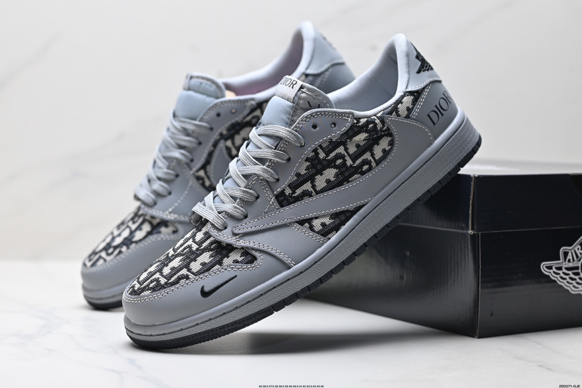 Nike Air Jordan 1 x Travis Scott AJ1倒勾 乔一倒钩 ‘DIY’定制 耐克 低帮文化篮球鞋  LD2025-031