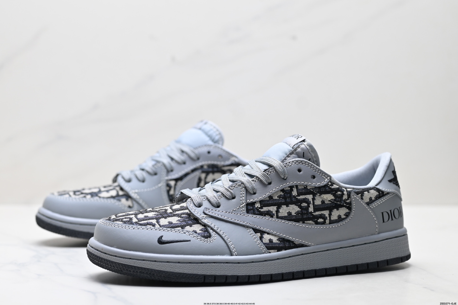 Nike Air Jordan 1 x Travis Scott AJ1倒勾 乔一倒钩 ‘DIY’定制 耐克 低帮文化篮球鞋  LD2025-031