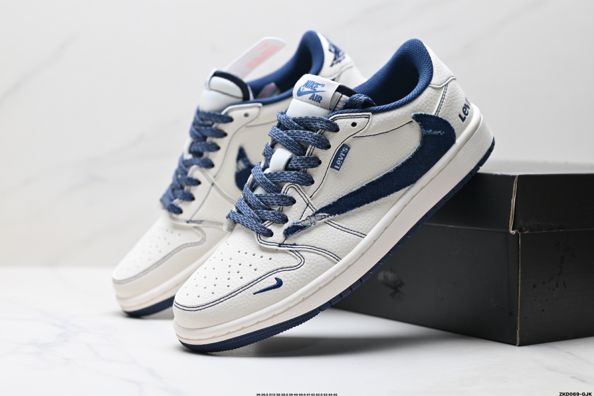 Nike Air Jordan 1 x Travis Scott AJ1倒勾 乔一倒钩 ‘DIY’定制 耐克 低帮文化篮球鞋  LE2436-136