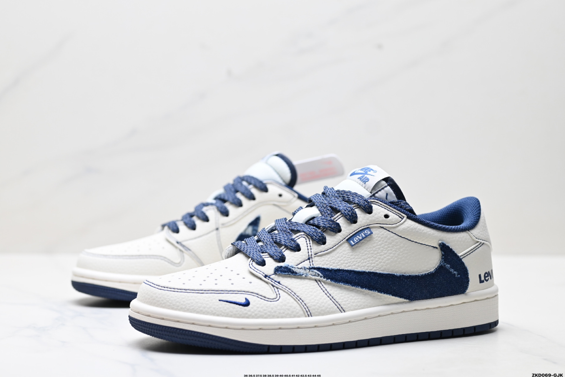 Nike Air Jordan 1 x Travis Scott AJ1倒勾 乔一倒钩 ‘DIY’定制 耐克 低帮文化篮球鞋  LE2436-136