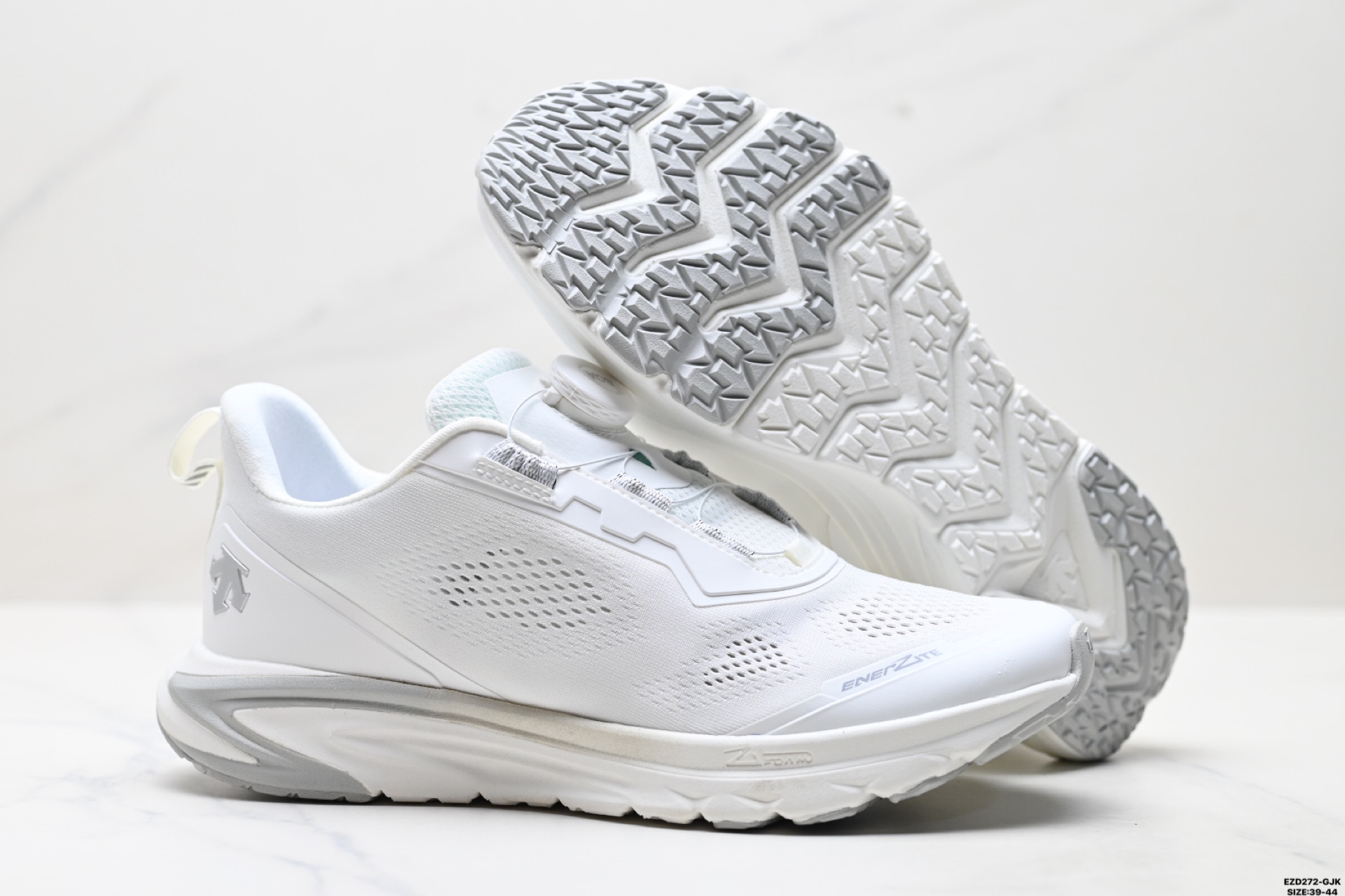 纯原迪桑特 DESCENTE EASE AIR WIREBOA 简约舒适减震回弹 D5231RRN22-BK 纯原迪桑特 DESCENTE EASE AIR WIREBOA 简约舒适减震回弹 D5231RRN22-BK