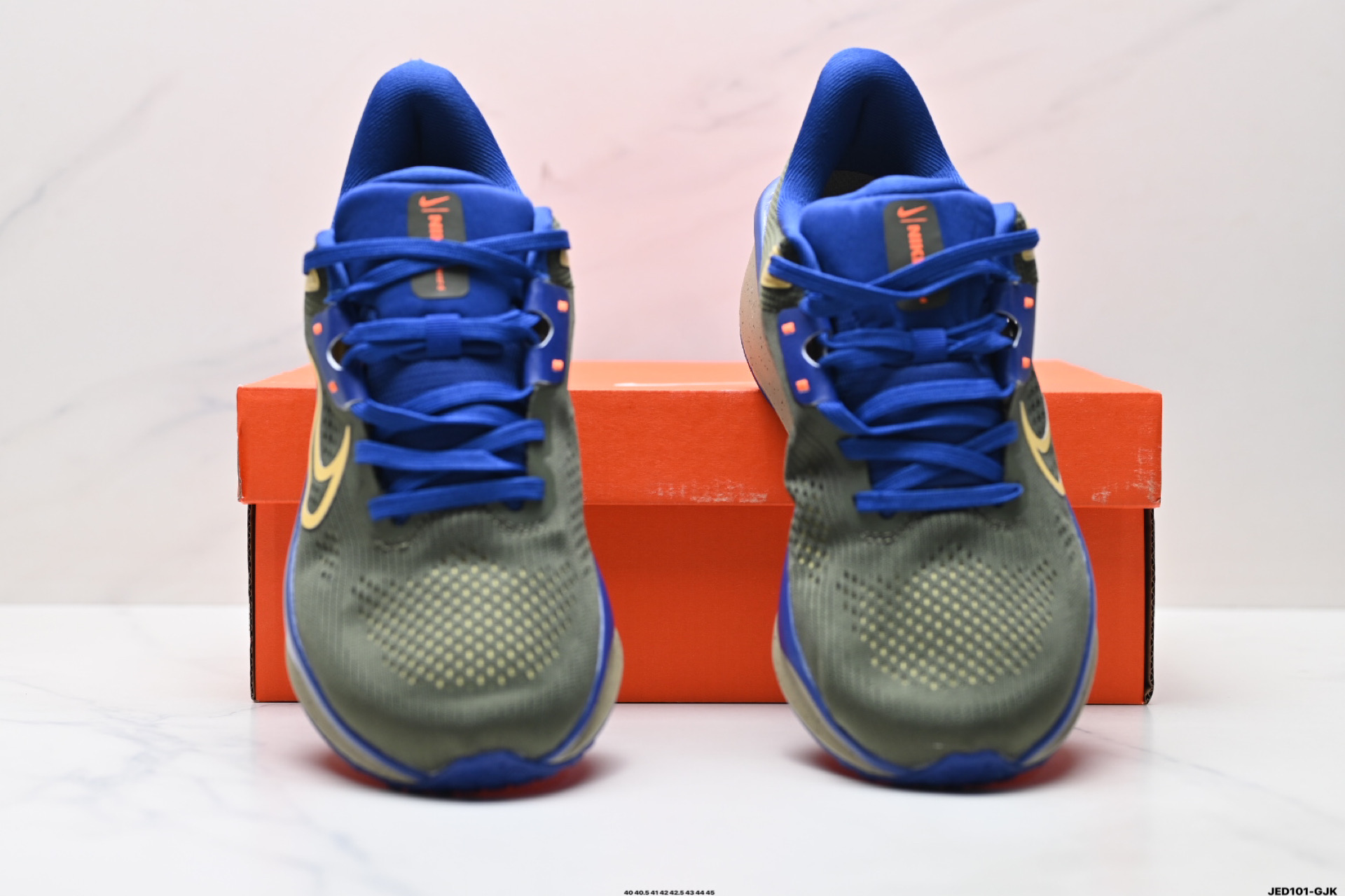 💰170
公司级✅Nike Quest 6极速6代网面透气 时尚休闲跑步鞋 
简约高科技设计采用多层材料 为双足带来凉爽感受和稳固体验时尚鞋面搭配中足包覆设计 
提供稳固贴合感 一层网眼布材质 在跑步期间为你带来轻盈透气性能 同时展现利落外观 加高叠层设计 为每一步带来柔软缓震性能 具备出色抓地力与耐穿着性 舒适感出众 
官方货号:HQ3223-325
尺码:40 40.5 41 42 42.5 43 44 45
ID:JED101-GJK