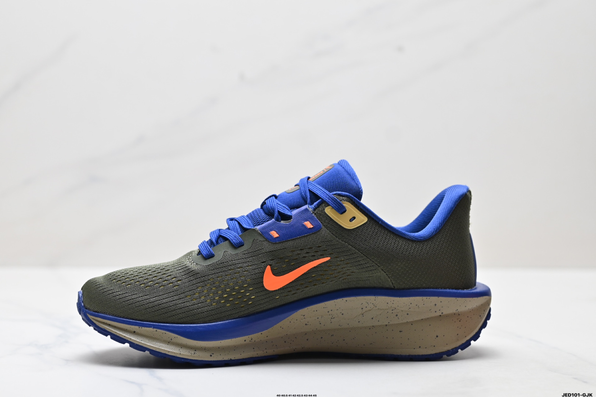 💰170
公司级✅Nike Quest 6极速6代网面透气 时尚休闲跑步鞋 
简约高科技设计采用多层材料 为双足带来凉爽感受和稳固体验时尚鞋面搭配中足包覆设计 
提供稳固贴合感 一层网眼布材质 在跑步期间为你带来轻盈透气性能 同时展现利落外观 加高叠层设计 为每一步带来柔软缓震性能 具备出色抓地力与耐穿着性 舒适感出众 
官方货号:HQ3223-325
尺码:40 40.5 41 42 42.5 43 44 45
ID:JED101-GJK