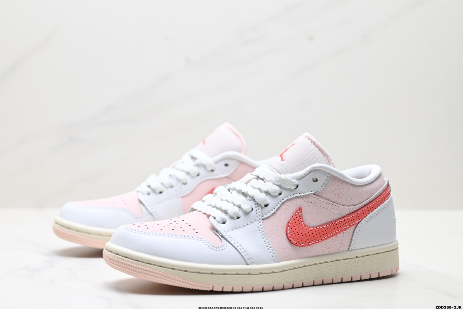 Nike Air Jordan 1 Low AJ1乔1低帮休闲板鞋 IB8156-133 Nike Air Jordan 1 Low AJ1乔1低帮休闲板鞋 IB8156-133