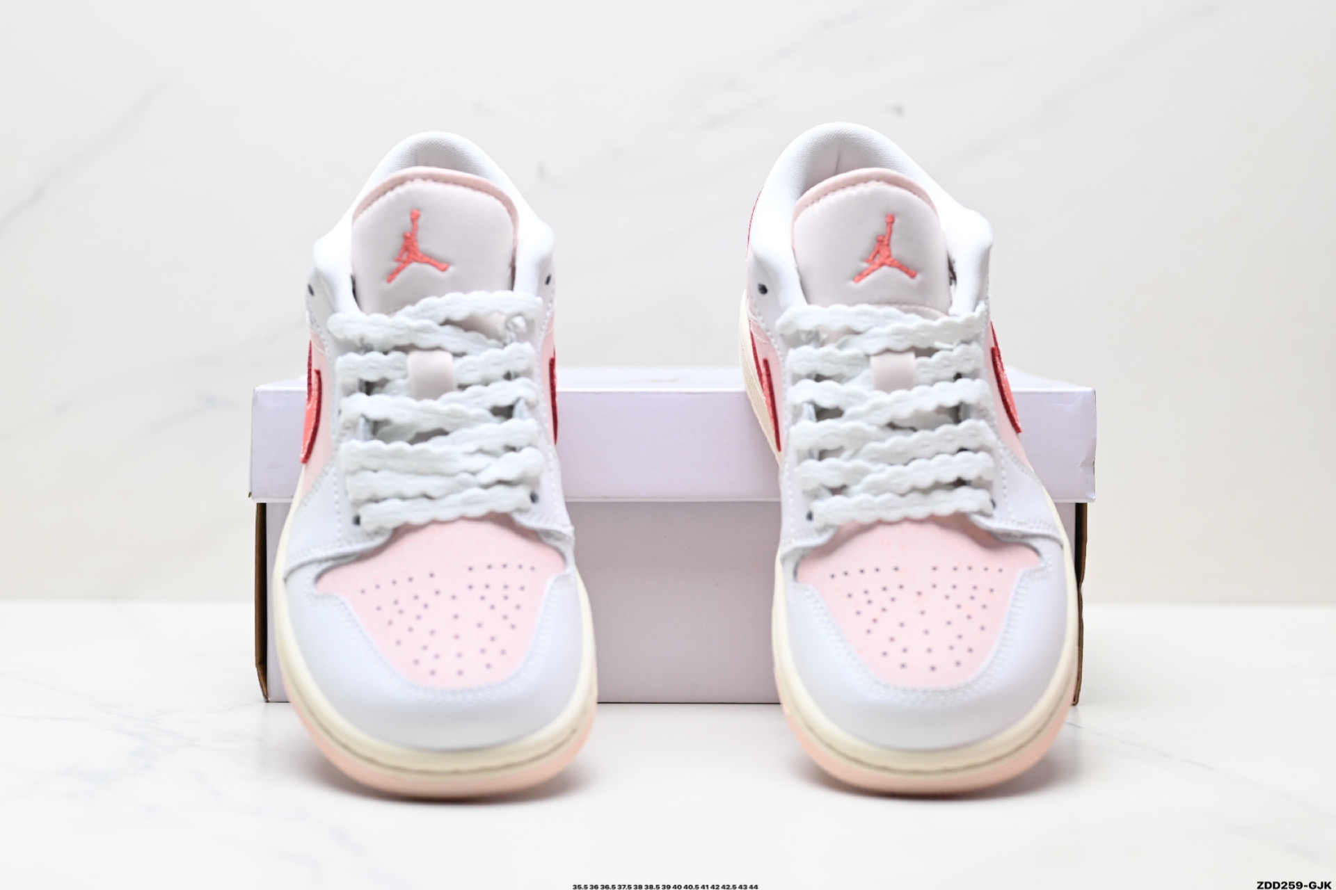 Nike Air Jordan 1 Low AJ1乔1低帮休闲板鞋 IB8156-133 Nike Air Jordan 1 Low AJ1乔1低帮休闲板鞋 IB8156-133