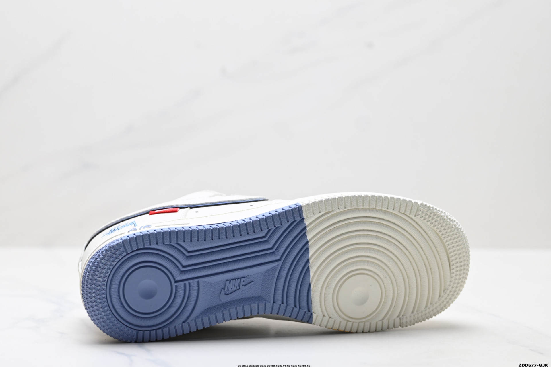 NIKE AIR FORCE 1‘07 LV8  CS5288-019