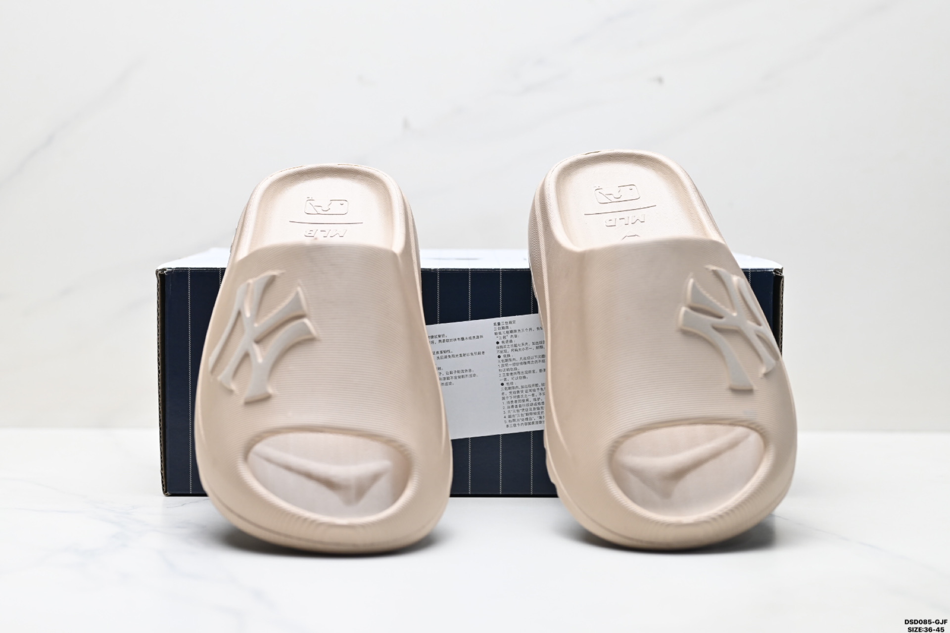 MLB 纽约洋基队 Skipper Slide 百搭舒适 防滑防磨一字拖鞋 3ALPS0153