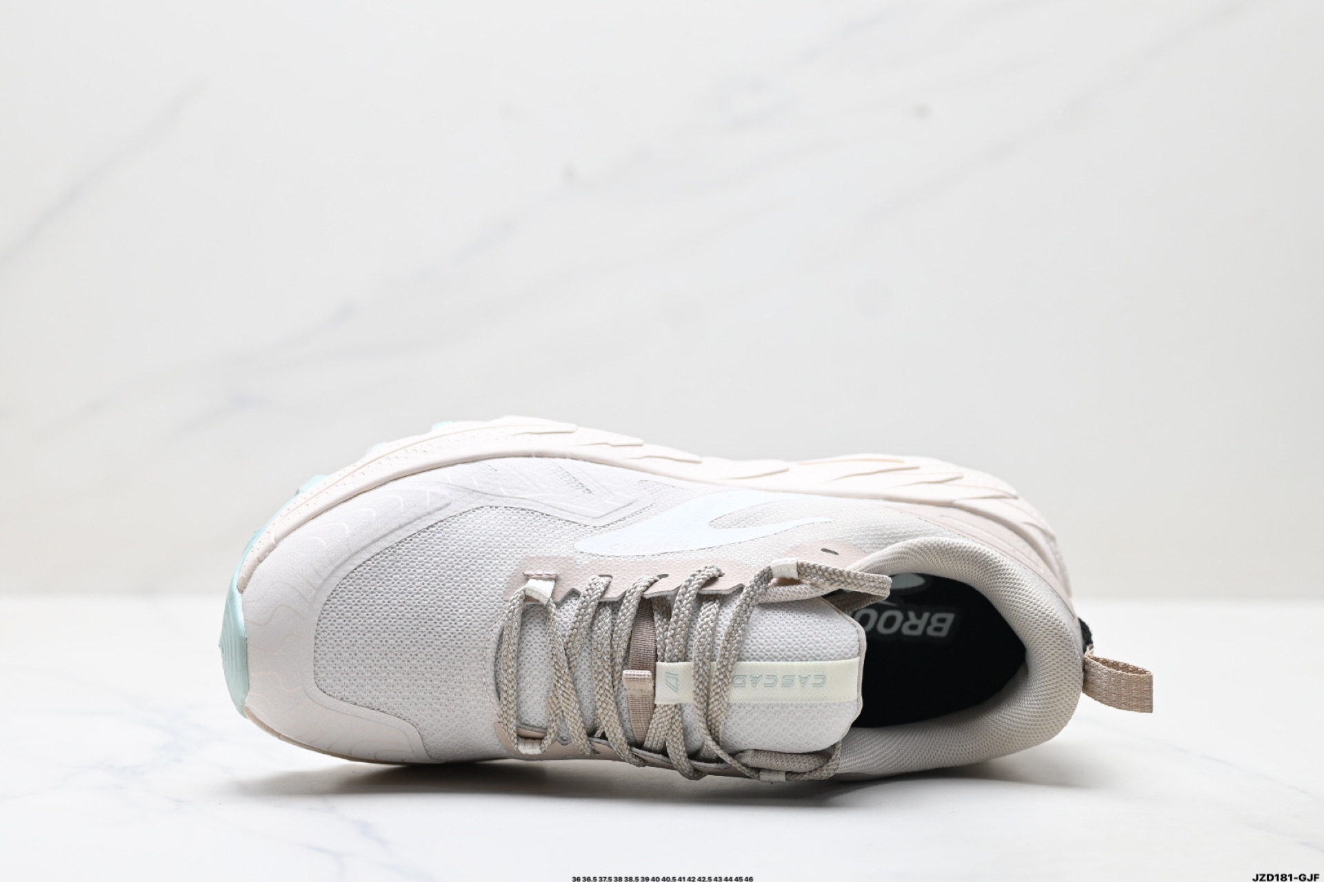 Brooks Cascadia 17: Comodidad, Durabilidad y Estilo para Correr al Aire Libre 3 i1749916994134 7308 0 1