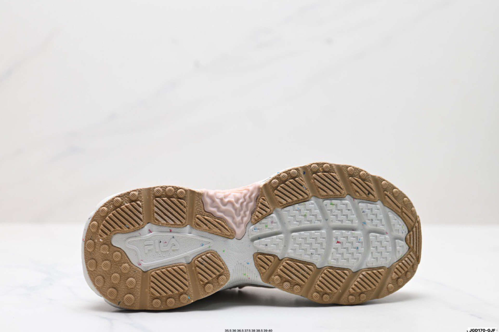 Fila Fern: Zapatillas de deporte para mujer, estilo casual y moderno 10 i1749917932263 5066 0 8