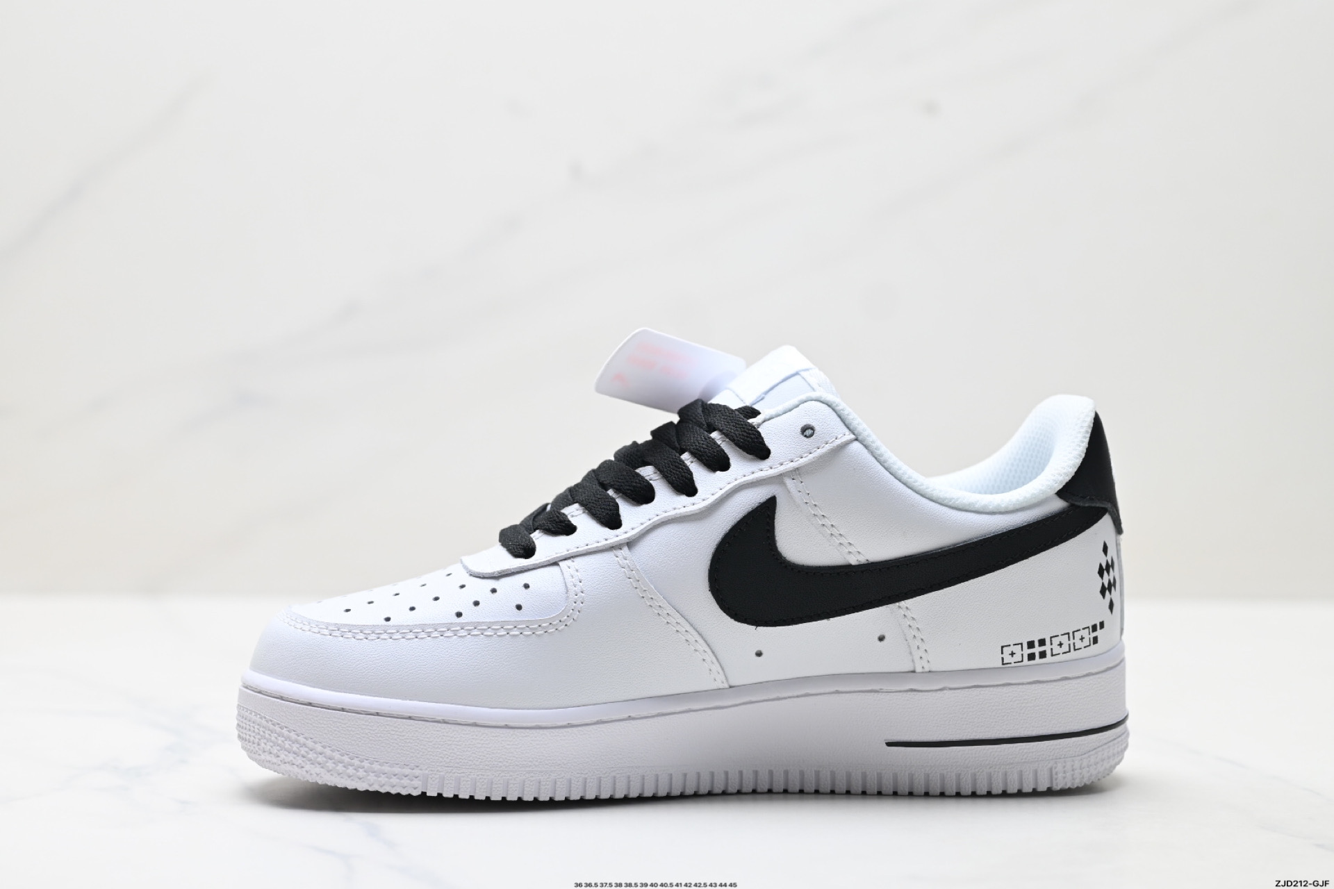 NIKE AIR FORCE 1‘07 CW2288-030