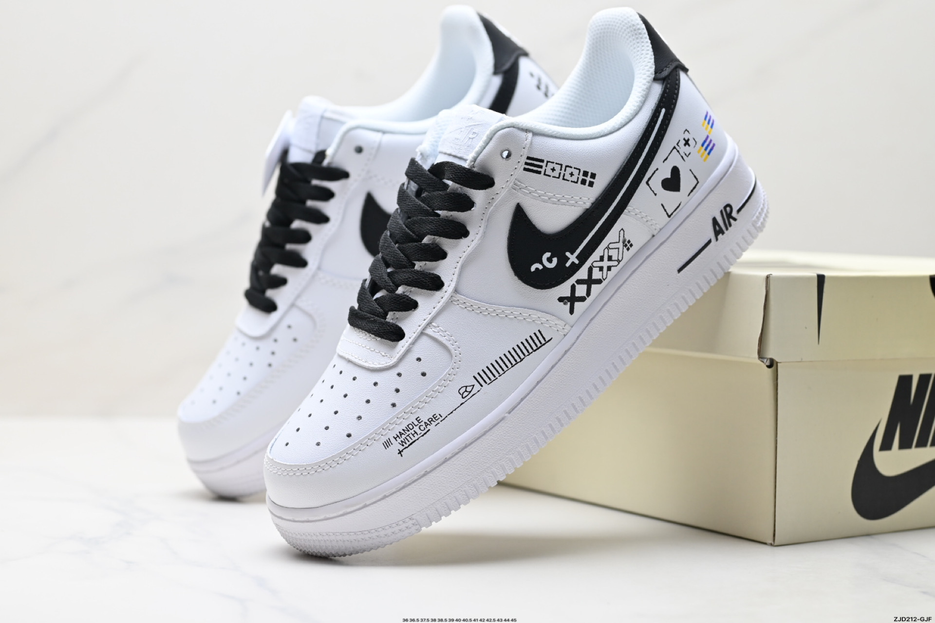 NIKE AIR FORCE 1‘07 CW2288-030