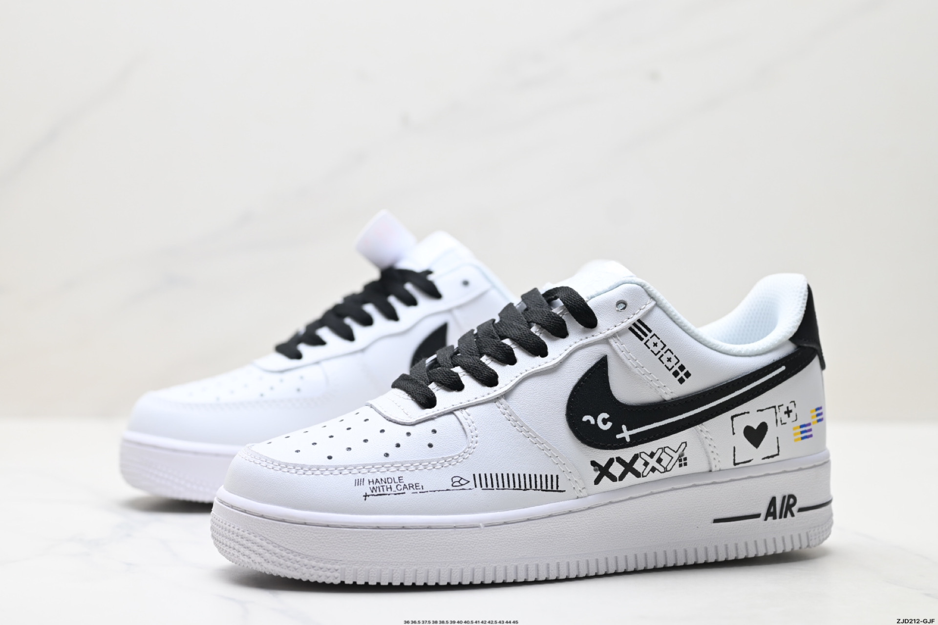 NIKE AIR FORCE 1‘07 CW2288-030