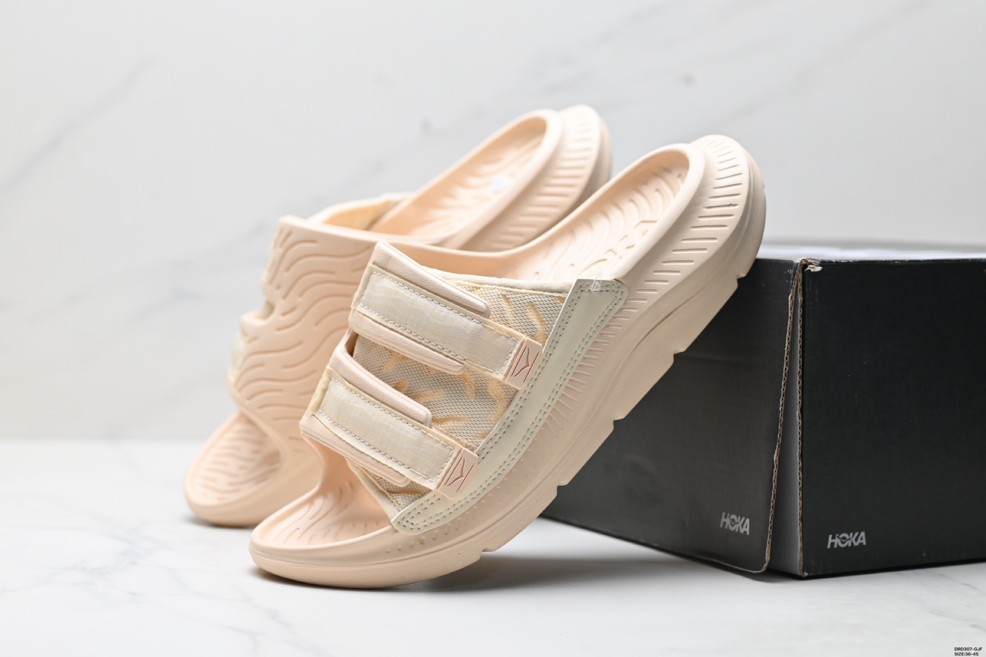 HOKA ONE ONE ORA Luxe 休闲透气舒缓 橡胶底防滑一字拖鞋 1134150-莆田鞋,莆田鞋货源,高仿鞋,高仿鞋货源,安福档口,莆田高仿鞋,莆田鞋批发,高仿鞋批发,莆田高仿运动鞋,高仿运动鞋,莆田运动鞋 HOKA ONE ONE ORA Luxe 休闲透气舒缓 橡胶底防滑一字拖鞋 1134150