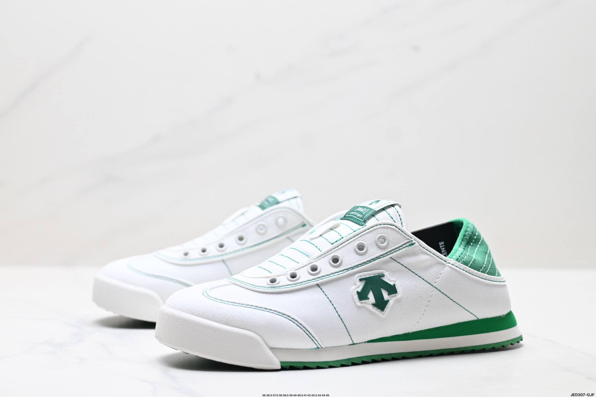 DESCENTE迪桑特CHRON TEMPO REPLICA 系列CHRON复古运动休闲鞋 D5231LSN27-莆田鞋,莆田鞋货源,高仿鞋,高仿鞋货源,安福档口,莆田高仿鞋,莆田鞋批发,高仿鞋批发,莆田高仿运动鞋,高仿运动鞋,莆田运动鞋 DESCENTE迪桑特CHRON TEMPO REPLICA 系列CHRON复古运动休闲鞋 D5231LSN27