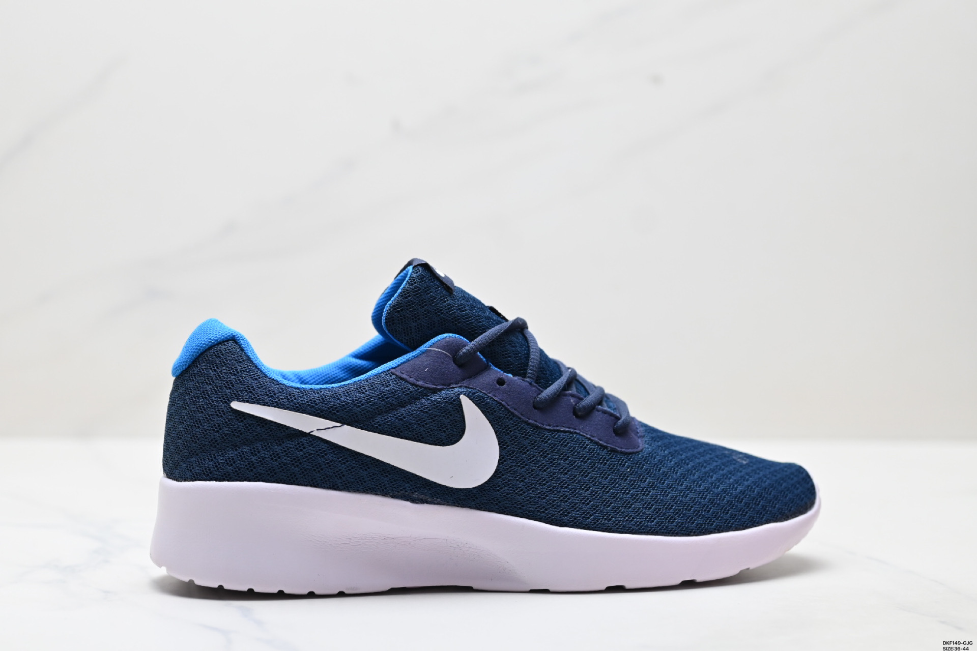Nike Tanjun: Comodidad, Ligereza y Estilo Urbano en Cada Paso 3 i1750004028812 5700 0 0