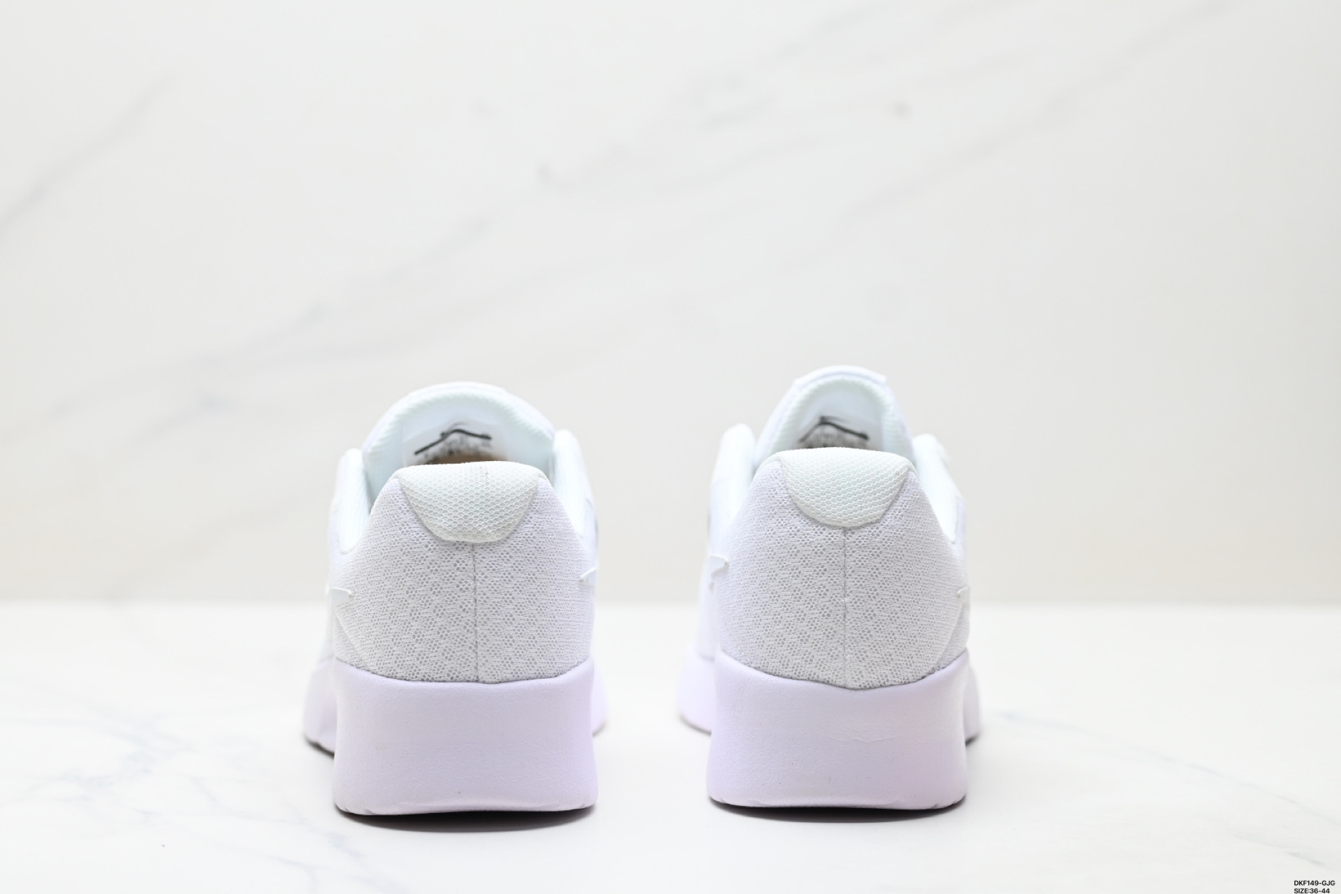 Nike Tanjun: Zapatillas Deportivas Ligeras y Cómodas para tu Día a Día 7 i1750004041819 4510 0 5