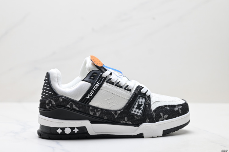 Louis Vuitton Trainer Sneaker: Leather, 3D Logo, Comfortable & Stylish - Size 36-46 1 Louis Vuitton Trainer Sneaker Low: Leather, 3D Logo, Comfortable, Stylish