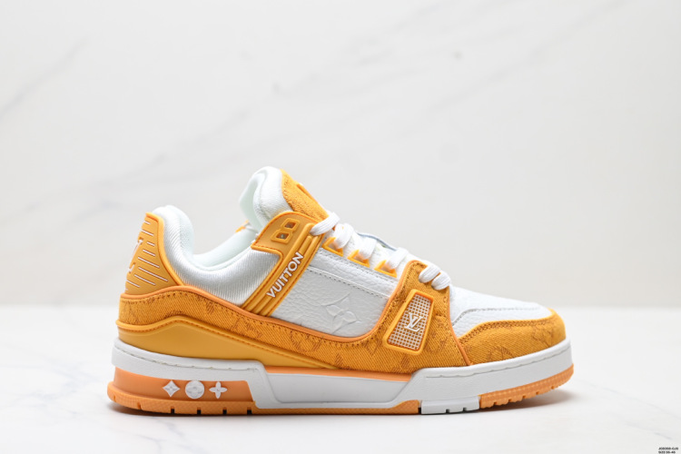 Louis Vuitton Trainer Sneaker Low: Leather Upper, 3D Logo, Full Packaging 1 Louis Vuitton Trainer Sneaker Low: Leather, 3D Logo, Comfortable, Stylish