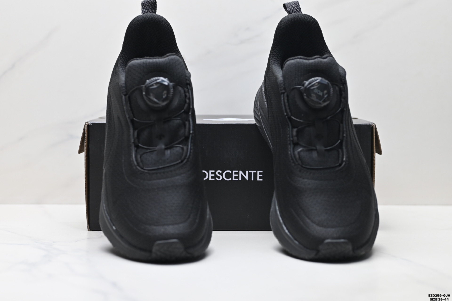 纯原迪桑特DESCENTE Enerzite系列 耐磨防滑减震透气 低帮跑步鞋 D3331RRN3B