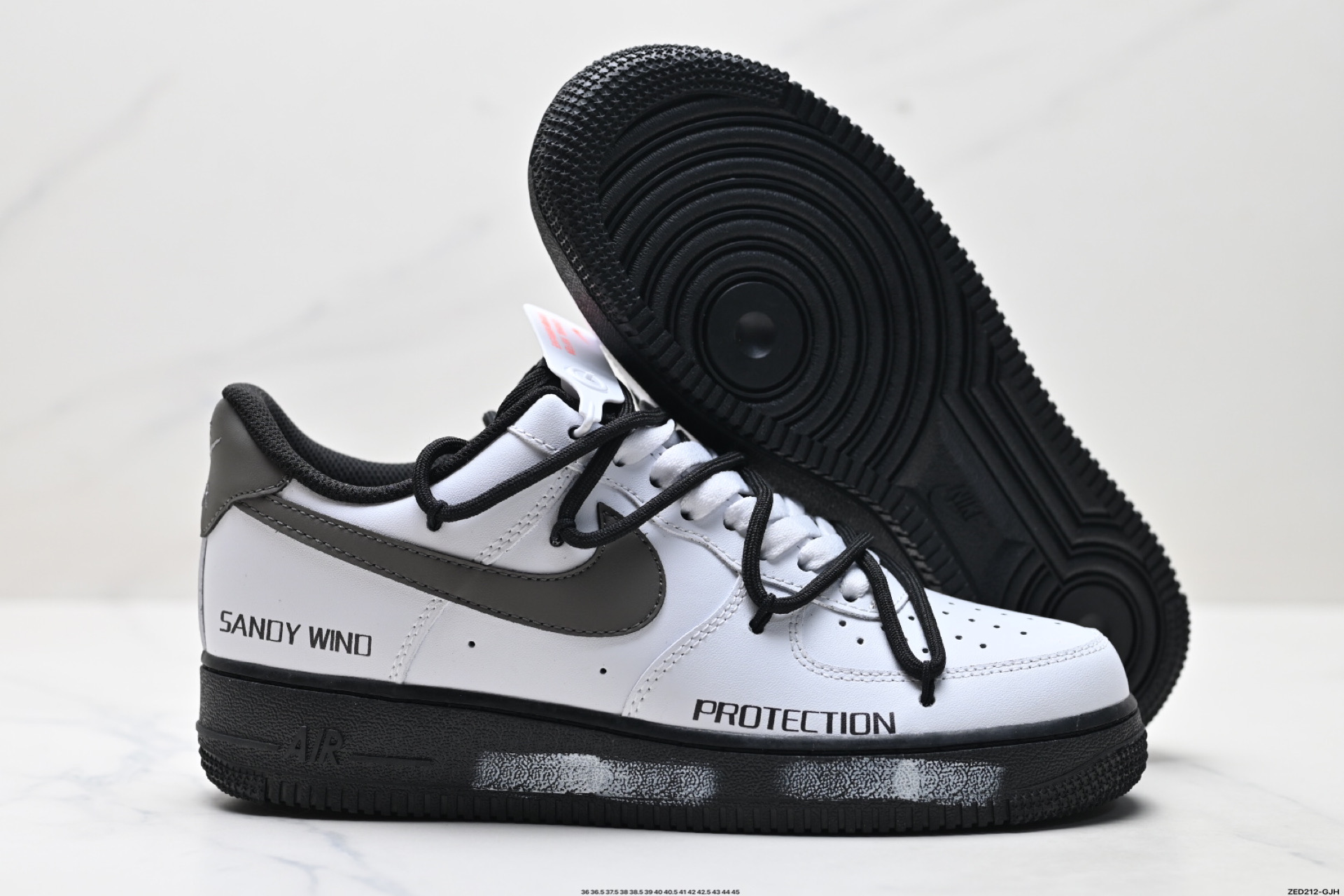 NIKE AIR FORCE 1‘07 ZH0316-086