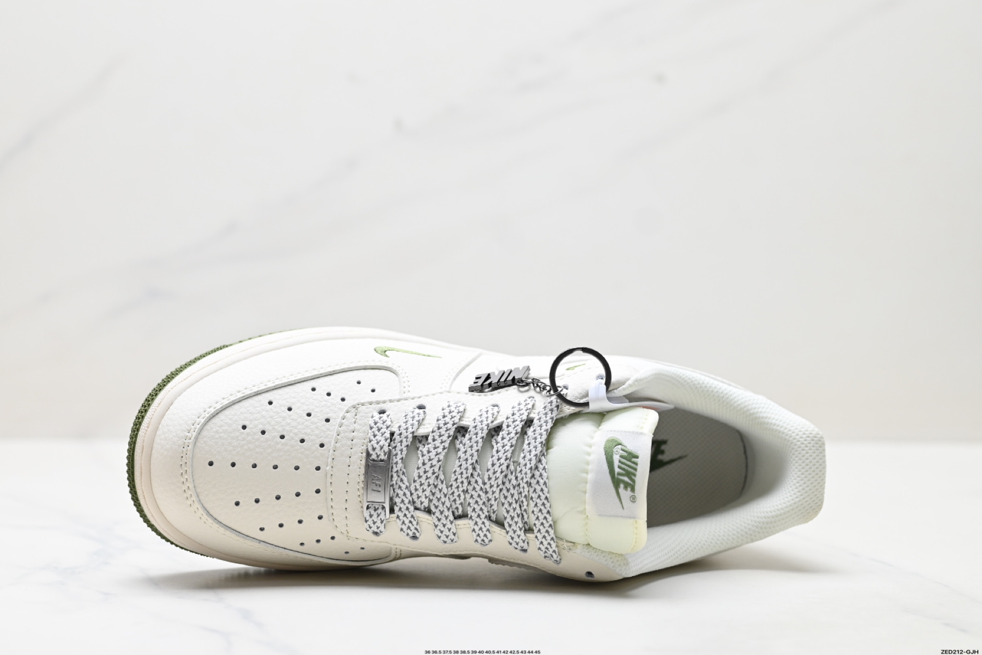 NIKE AIR FORCE 1‘07 LV8 XX3168-182