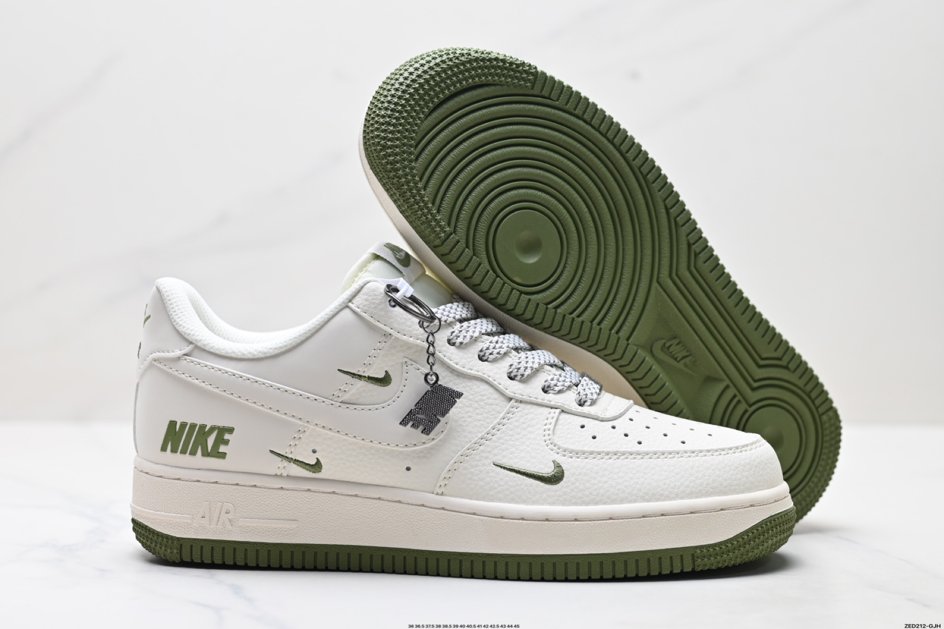 NIKE AIR FORCE 1‘07 LV8 XX3168-182