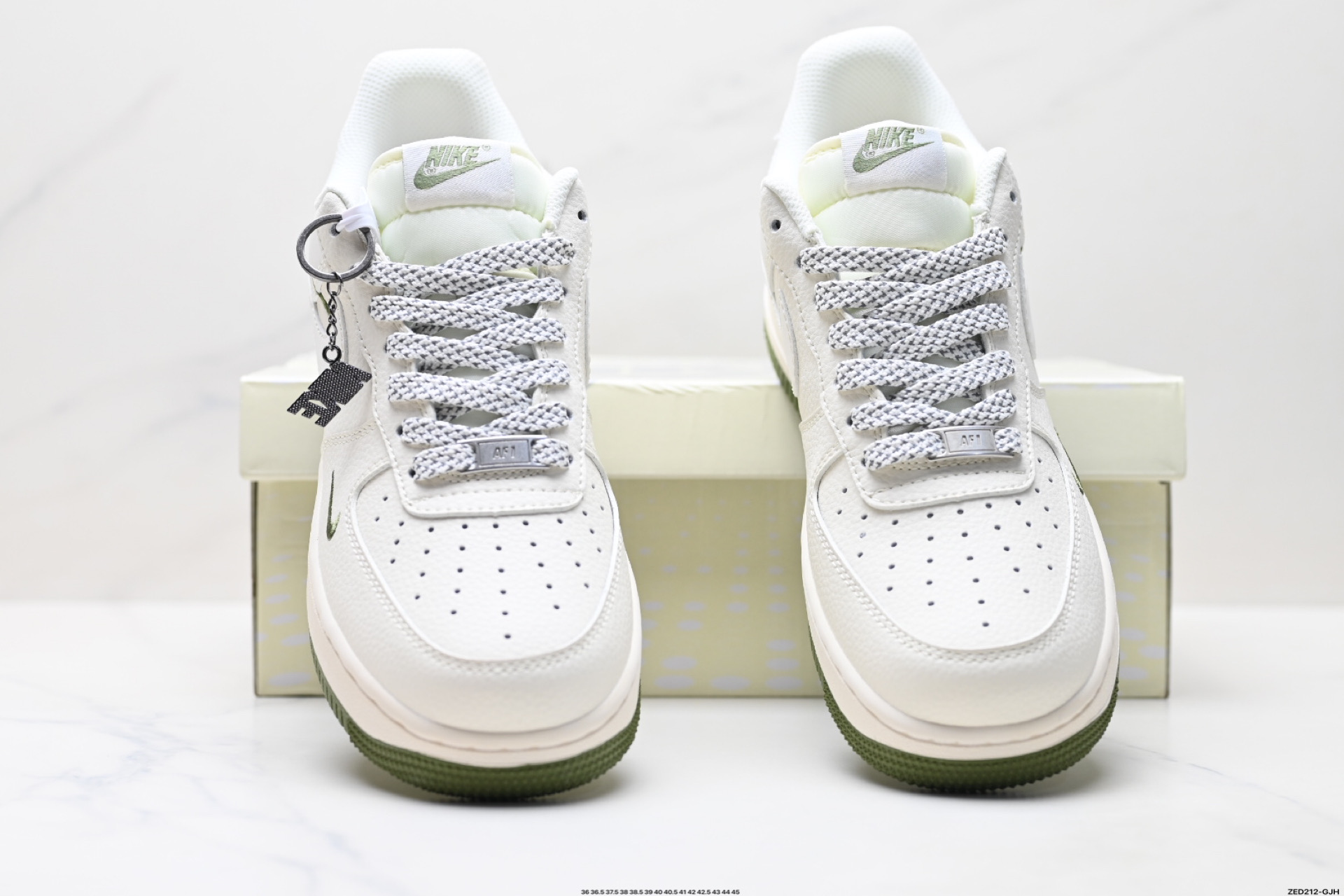 NIKE AIR FORCE 1‘07 LV8 XX3168-182