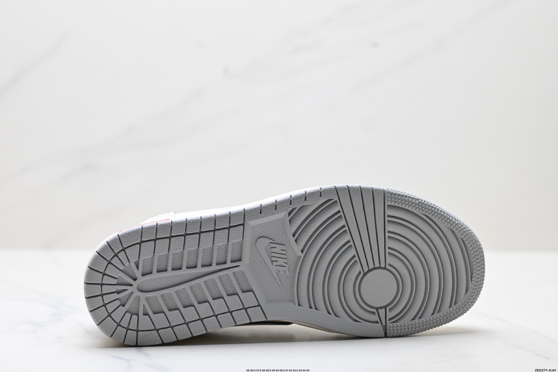 Nike Air Jordan 1 x Travis Scott AJ1倒勾 乔一倒钩 ‘DIY’定制 耐克 低帮文化篮球鞋 XS7089-598