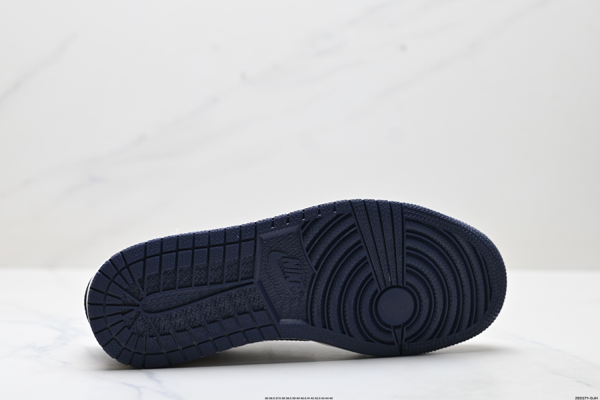 Nike Air Jordan 1 x Travis Scott AJ1倒勾 乔一倒钩 ‘DIY’定制 耐克 低帮文化篮球鞋 LD2025-027