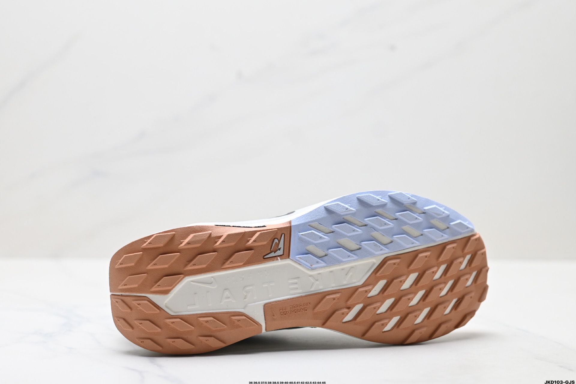 Nike Reactx Pegasus Trail 5: Comodidad y tracción para tus aventuras al aire libre 10 i1750176308212 3790 0 8