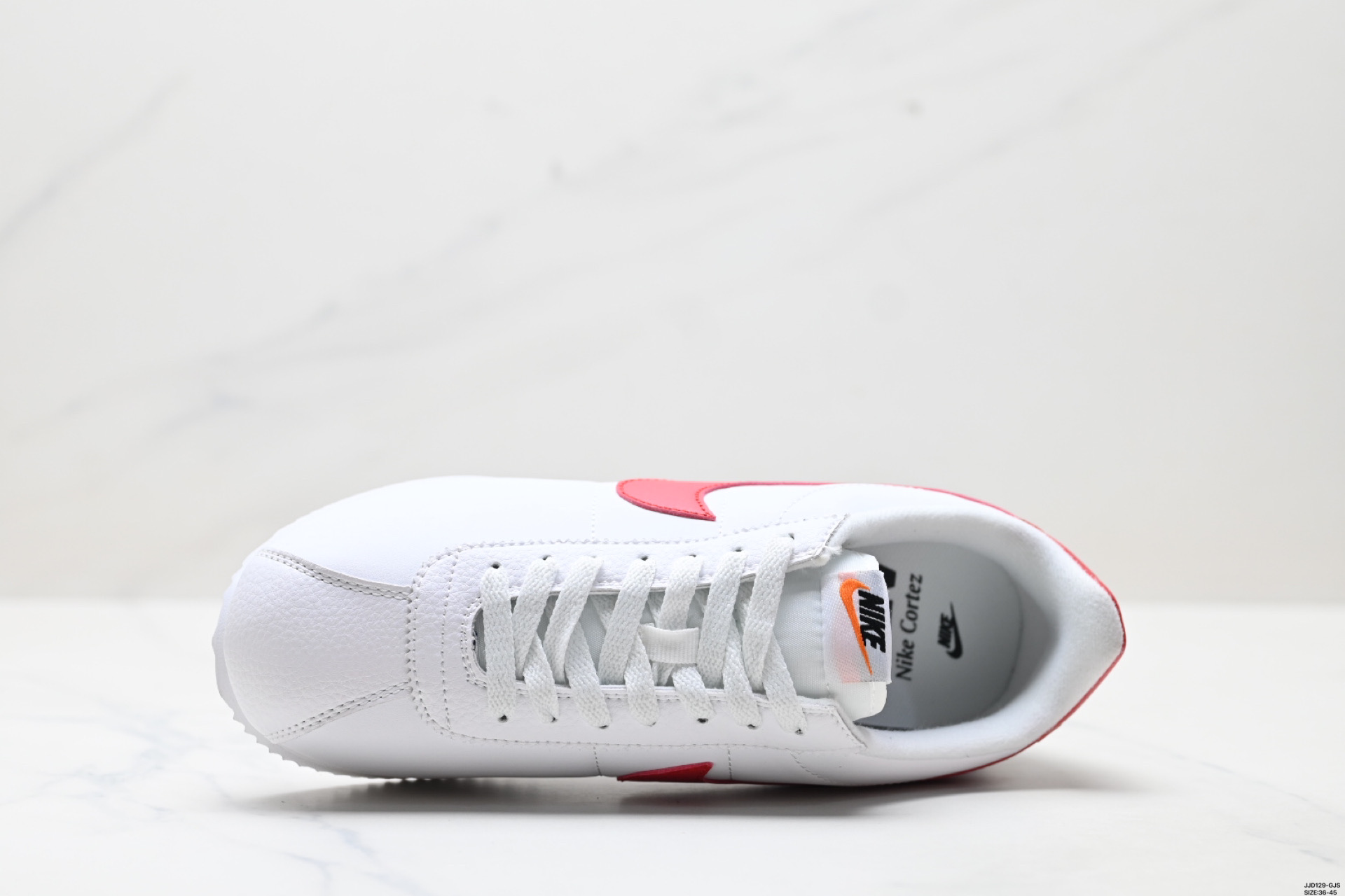 Nike Classic Cortez Basic SL: Comodidad y Estilo Retro para Hombre 3 i1750177504052 2705 0 1
