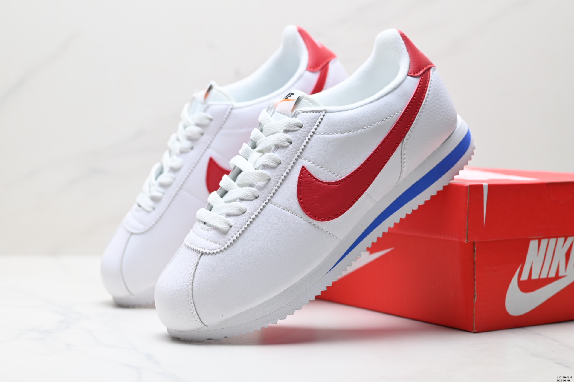 Nike Classic Cortez Basic SL: Comodidad y Estilo Retro para Hombre 9 i1750177504053 261 0 7