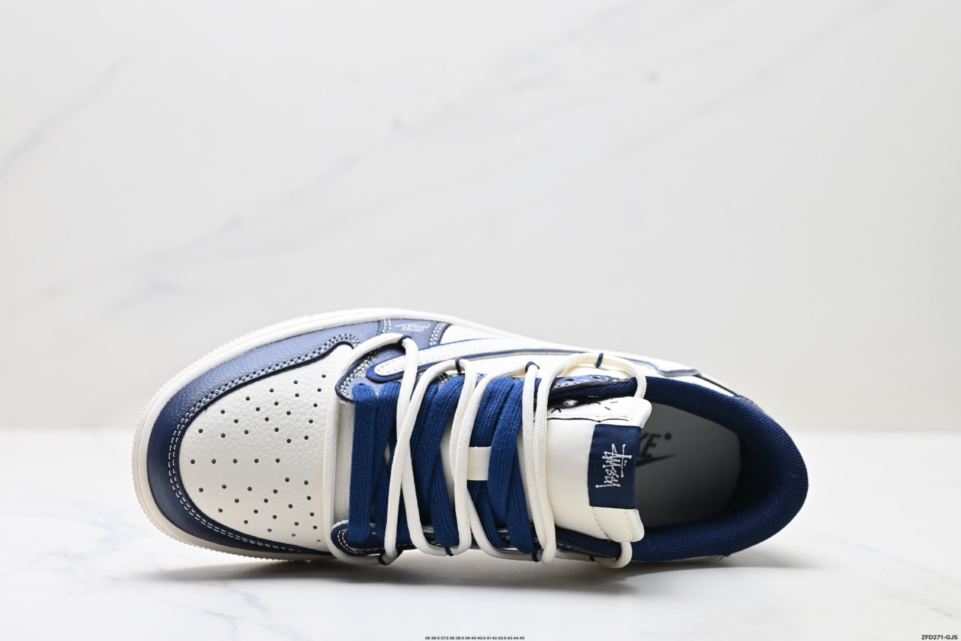 Nike Air Jordan 1 x Travis Scott AJ1倒勾 乔一倒钩 ‘DIY’定制 耐克 低帮文化篮球鞋 DM6868-111