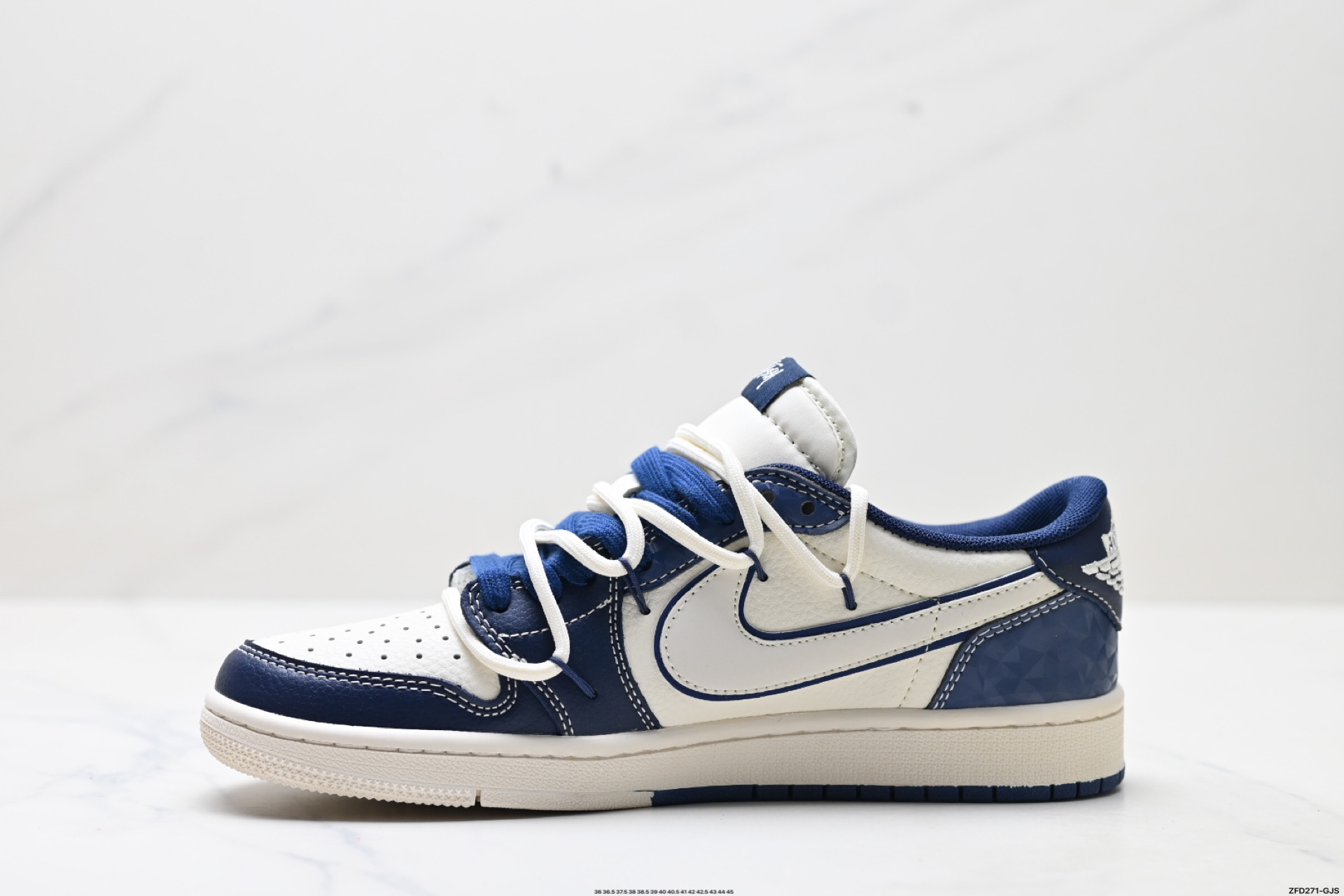 Nike Air Jordan 1 x Travis Scott AJ1倒勾 乔一倒钩 ‘DIY’定制 耐克 低帮文化篮球鞋 DM6868-111